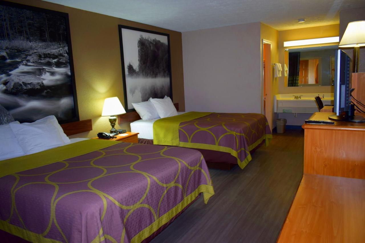 Super 8 By Wyndham Fort Chiswell Wytheville Area Max Meadows Buitenkant foto