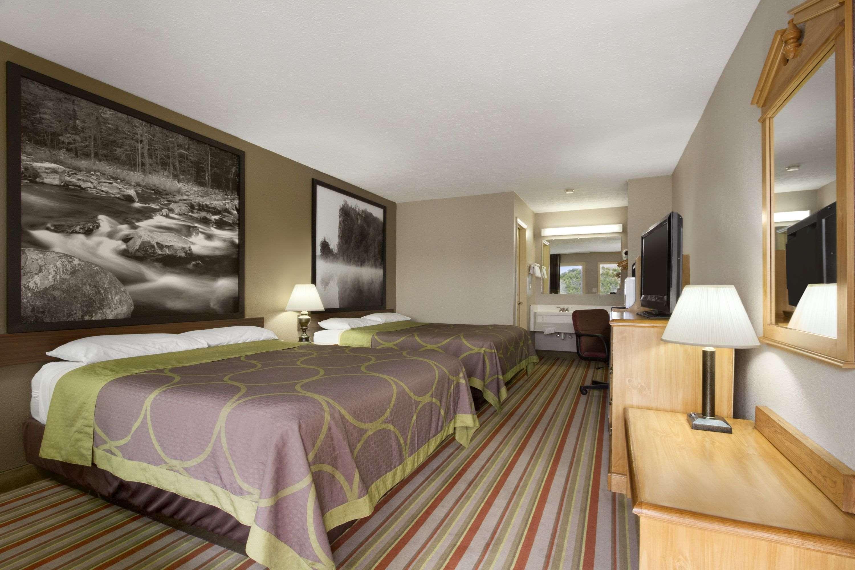 Super 8 By Wyndham Fort Chiswell Wytheville Area Max Meadows Buitenkant foto